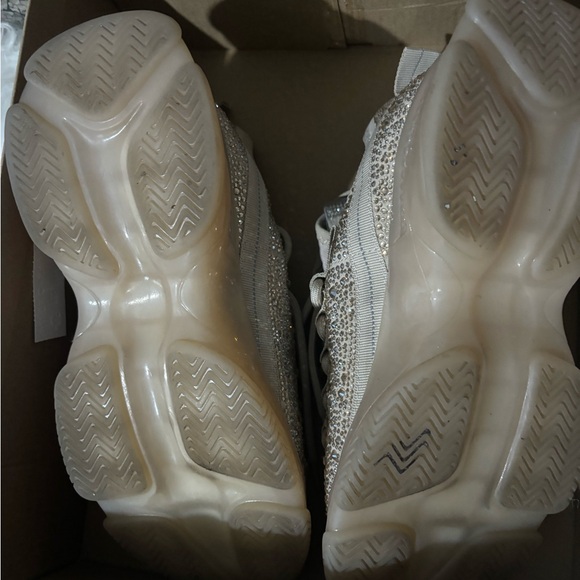 Glam Steve Madden Sneakers - Picture 5 of 5